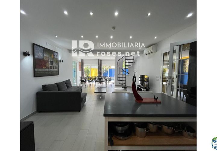 Villa i Empuriabrava, Gerona, Empuriabrava - € 549.000 | Ref: 3424 - foto 1