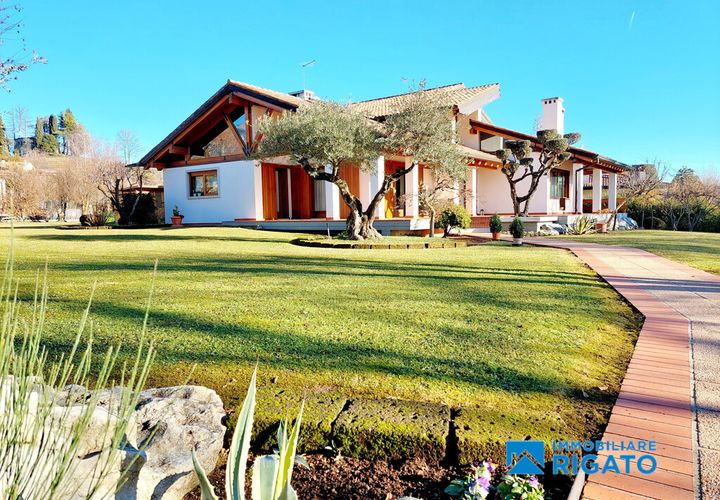 Villa a Castelcucco, Treviso, Castelcucco - € 1.150.000 | Ref: 371 - foto 1
