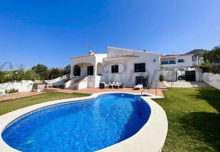 Villa i Nerja, Malaga, Nerja - € 650.000 | Ref: NTH049 - foto 1