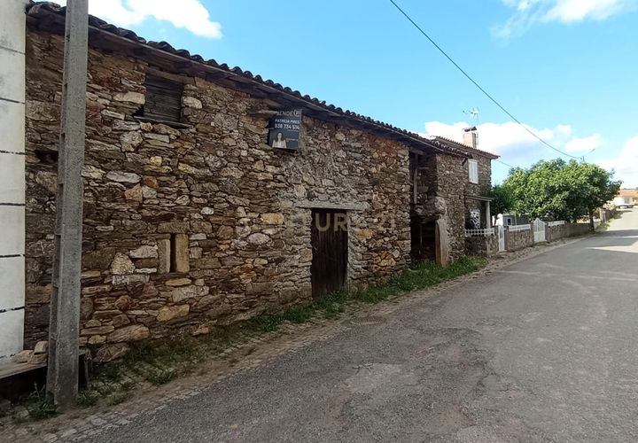 Villa a Vinhais, Braganca, Vinhais - € 30.000 | Ref: C0458-00358 - foto 1