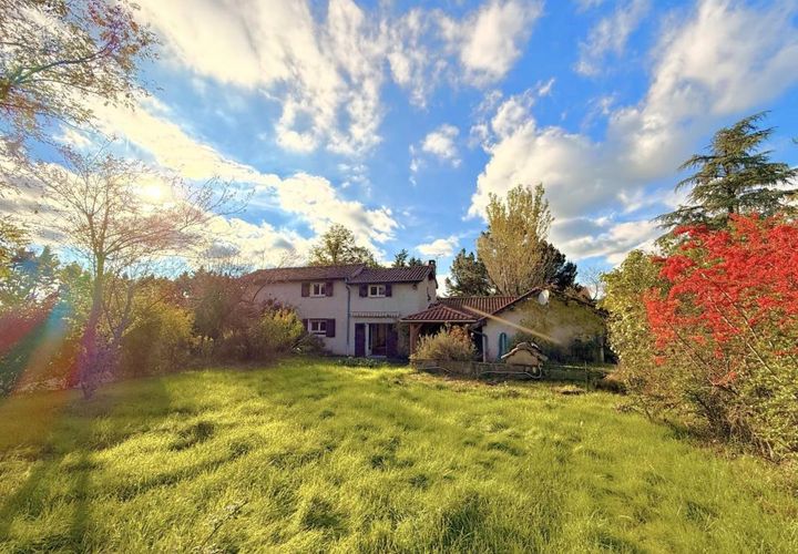 Villa i Chaponost, Rhone, Chaponost - € 660.000 | Ref: getkey_u_477805460 - foto 1