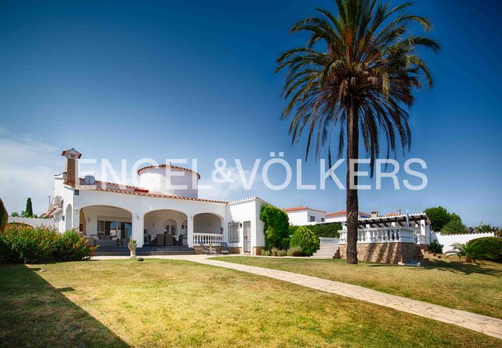 Villa a Empuriabrava, Gerona, Empuriabrava - € 1.650.000 | Ref: W-02Z1QR - foto 1