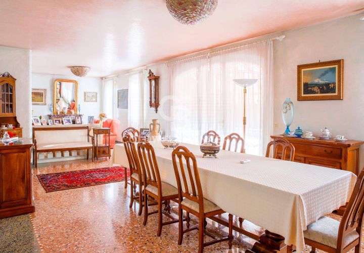 Villa a Venice, Venice, Venice - € 270.000 | Ref: CBI138-1942-60 - foto 1