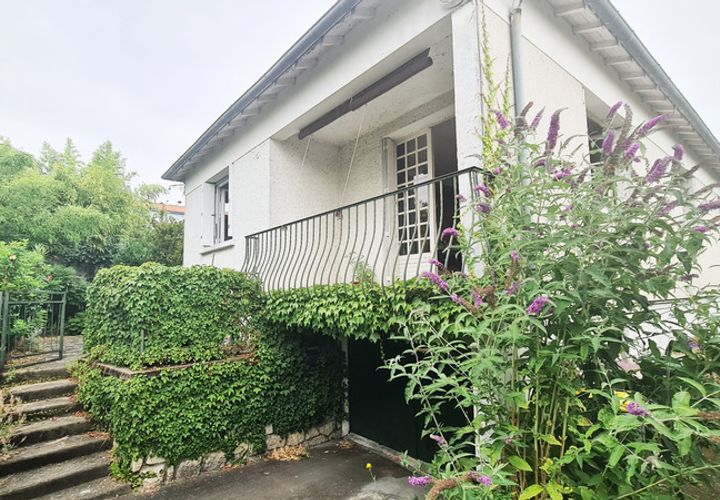 Villa a Niort, Deux-Sevres, Niort - € 140.000 | Ref: 340935982426 - foto 1