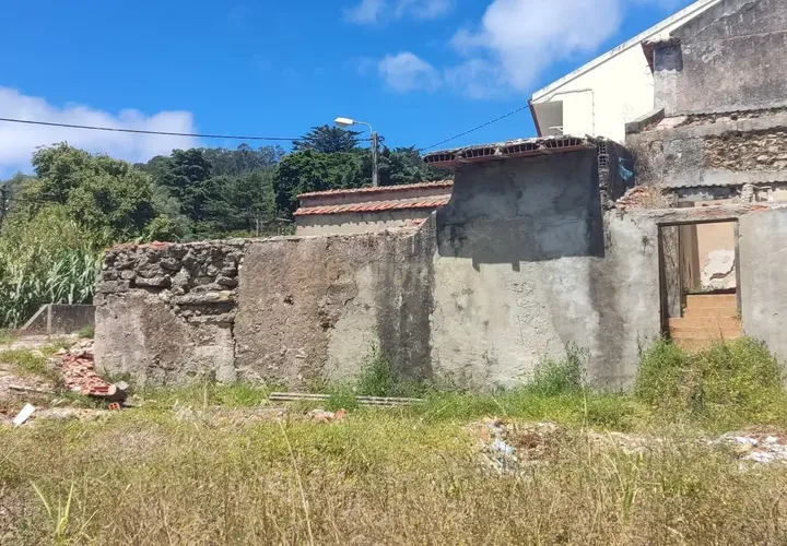 Helårsgrund i Amadora, Lisbon, Amadora - € 140.000 | Ref: C0483-01174 - foto 1