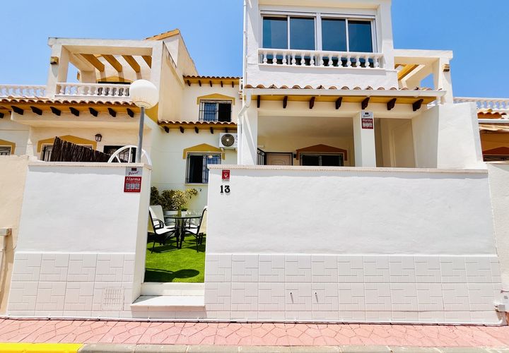 Byhus i Playa Flamenca, Alicante, Playa Flamenca - € 279.000 | Ref: V-30046 - foto 1