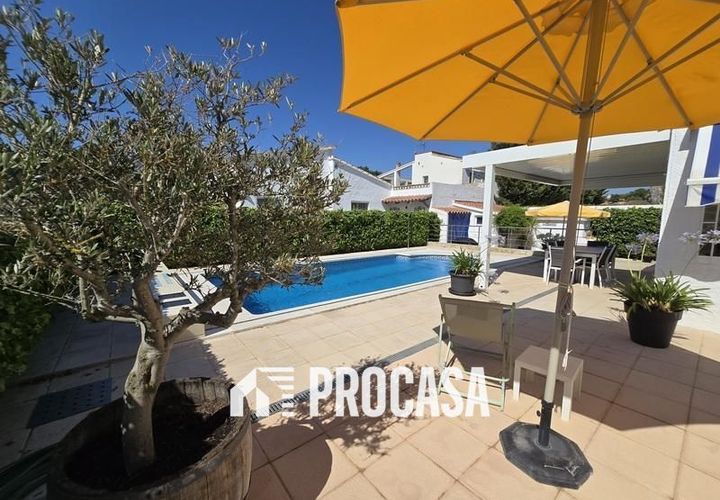 Villa a Empuriabrava, Gerona, Empuriabrava - € 570.000 | Ref: 3843 - foto 1