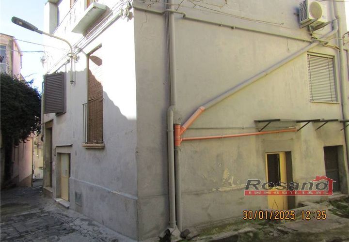 Villa i Biancavilla, Catania, Biancavilla - € 36.000 | Ref: 2610 - foto 1