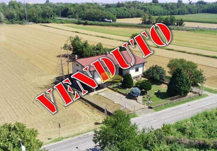 Villa i Brembate, Bergamo, Brembate - € 309 000 | Ref: 397 - foto 1