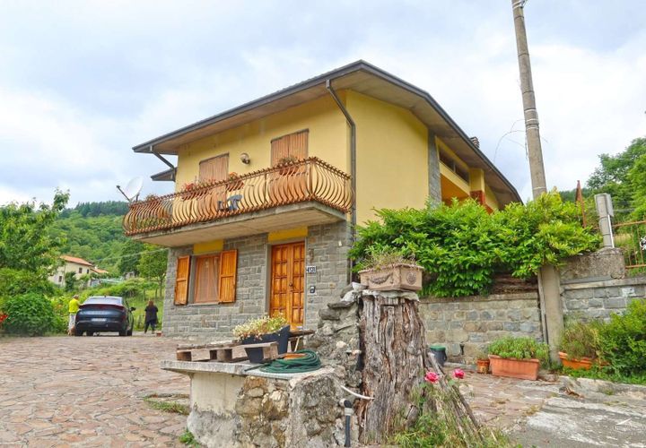 Villa i Comano, Massa and Carrara, Comano - € 330.000 | Ref: 332-564125 - foto 1