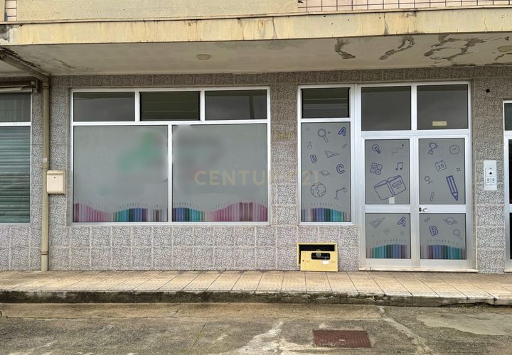 Erhvervsejendom i Trofa, Porto, Trofa - € 171.500 | Ref: C0487-00022 - foto 1