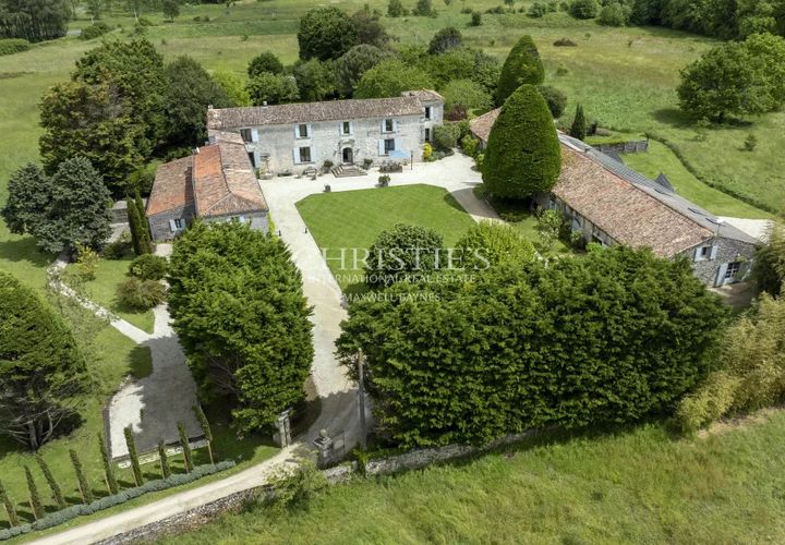 Landejendom i Royan, Charente-Maritime, Royan - € 1.625.000 | Ref: JD1737 - foto 1