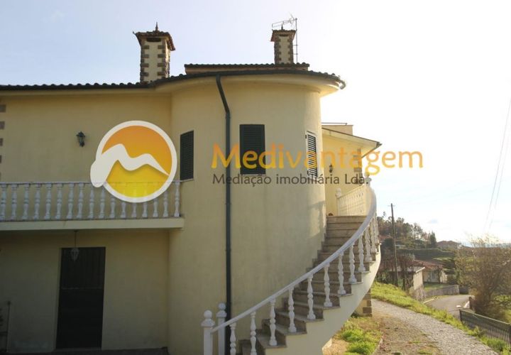 Villa i Guimaraes, Braga, Guimaraes - € 290.000 | Ref: 2935/F6 - foto 1