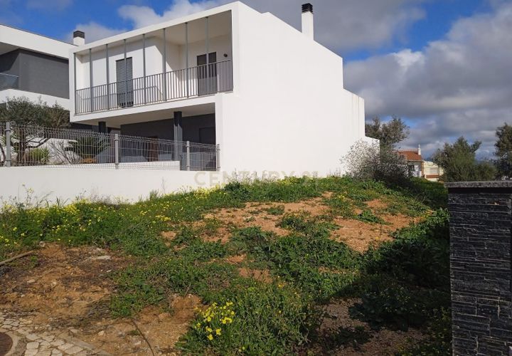 Helårsgrund i Alvor, Faro, Alvor - € 200.000 | Ref: C0240-03164 - foto 1