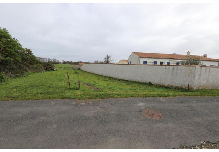 Tomt i Saint-Georges-d'Oleron, Charente-Maritime, Saint-Georges-d'Oleron - € 86 800 | Ref: 84336 - foto 1