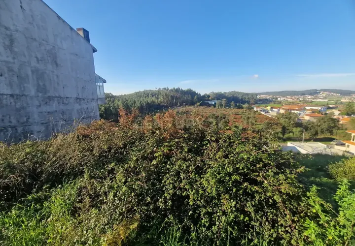 Helårsgrund i Trofa, Porto, Trofa - € 48.000 | Ref: C0415-00369 - foto 1