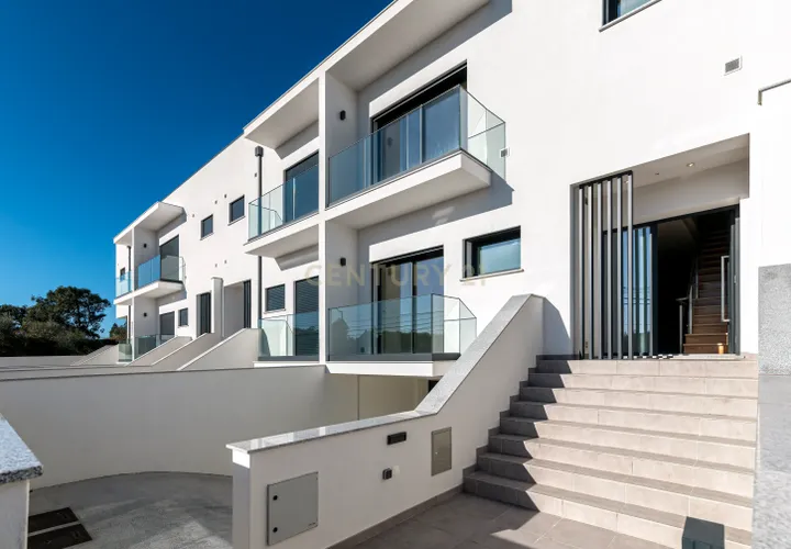 Villa a Azambuja, Lisbon, Azambuja - € 460.000 | Ref: C0505-00219 - foto 1