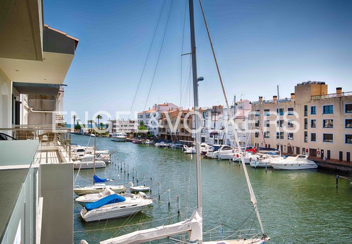 Rækkehus i Empuriabrava, Gerona, Empuriabrava - € 585.000 | Ref: W-030TDJ - foto 1