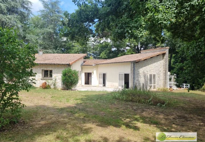 Villa a Agris, Charente, Agris - € 212.000 | Ref: 8013 - foto 1