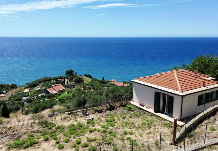 Villa a Cipressa, Imperia, Cipressa - € 490.000 | Ref: D439-565092 - foto 1