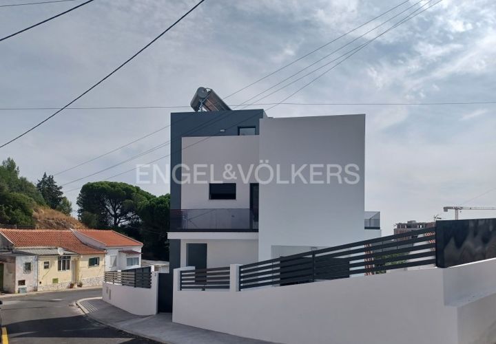 Villa i Alverca do Ribatejo, Lisbon, Alverca do Ribatejo - € 695.000 | Ref: W-030O1G - foto 1