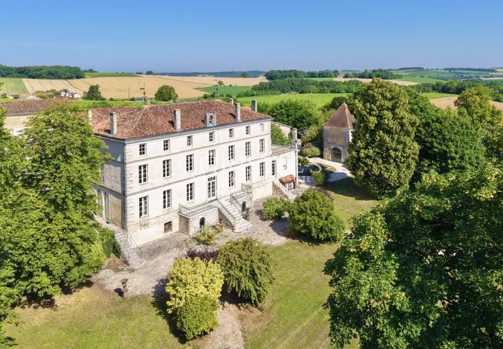 Villa a Angouleme, Charente, Angouleme - € 1.696.000 | Ref: OD1060 - foto 1