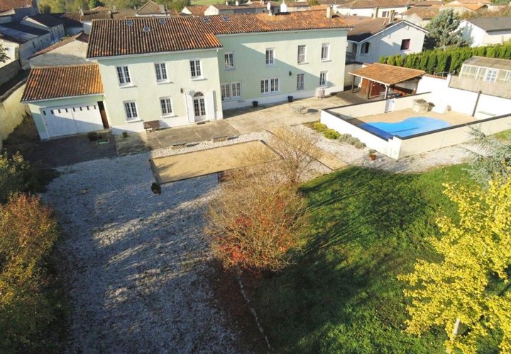 Villa i Aigre, Charente, Aigre - € 442.000 | Ref: r7123 - foto 1