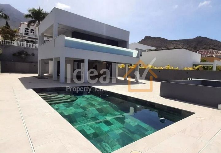 Villa a Adeje, Tenerife, Adeje - € 1.850.000 | Ref: 913-V4-G - foto 1