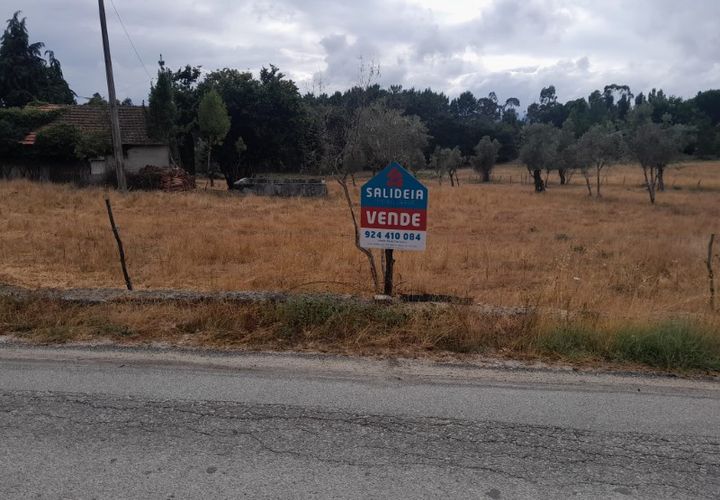 Tomt i Oliveira do Conde, Viseu, Oliveira do Conde - € 60 000 | Ref: SALI0249 - foto 1