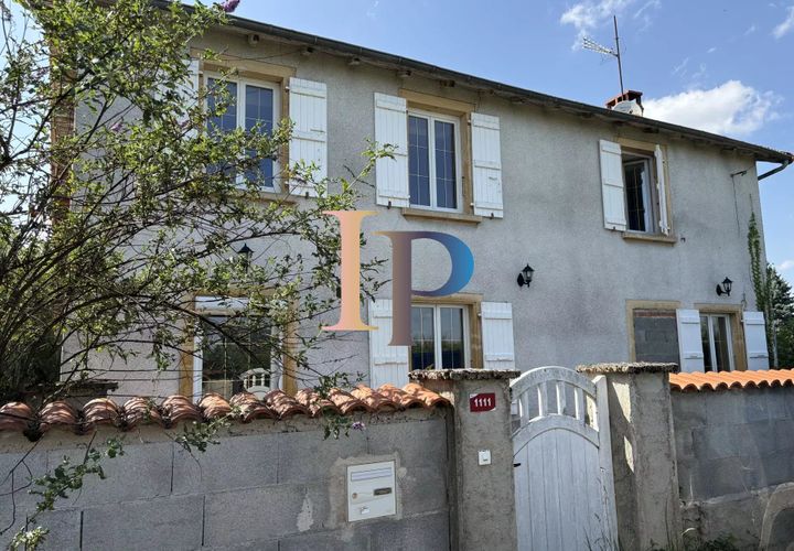 Villa a Charlieu, Loire, Charlieu - € 150.000 | Ref: 71JF4392 - foto 1