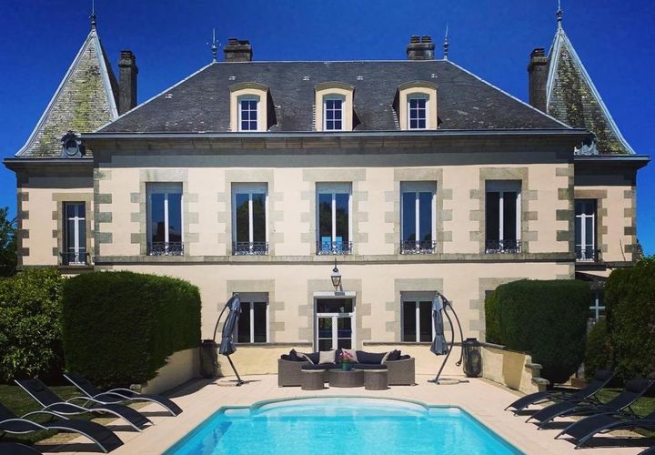 Villa i Chalus, Haute-Vienne, Chalus - € 975.000 | Ref: 7A3B16D6BAD547AE - foto 1