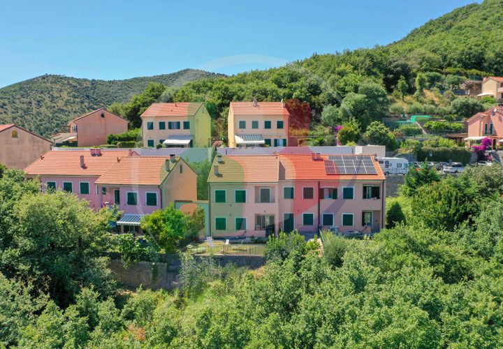 Villa a Bergeggi, Savona, Bergeggi - € 899.000 | Ref: 37401007-Bergeggi - foto 1