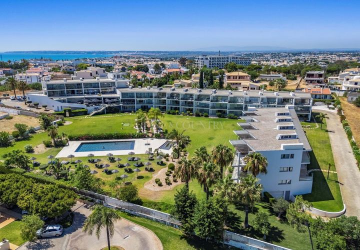 Lejlighed i Albufeira, Faro, Albufeira - € 375.000 | Ref: FC608GTU*Z - foto 1