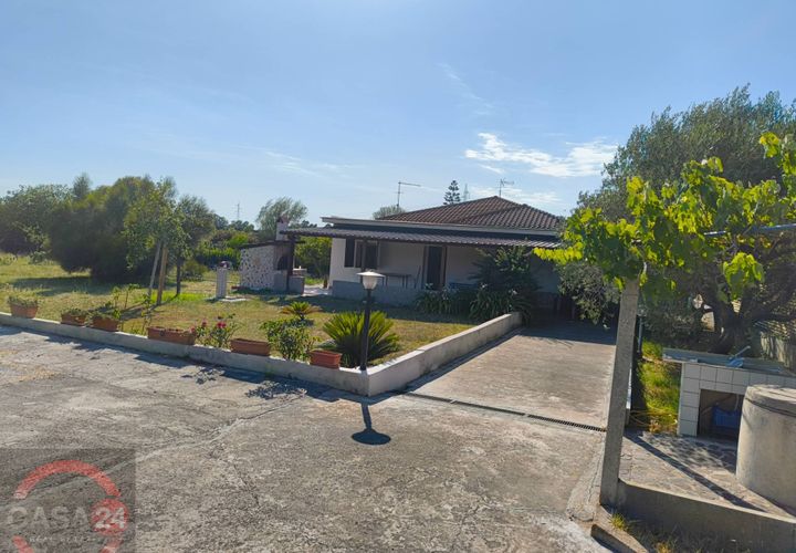 Villa a Latina, Latina, Latina - € 160.000 | Ref: 3117 - foto 1