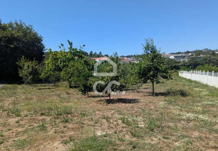 Helårsgrund i Serzedelo, Braga, Serzedelo - € 59.500 | Ref: 261/T/03950 - foto 1