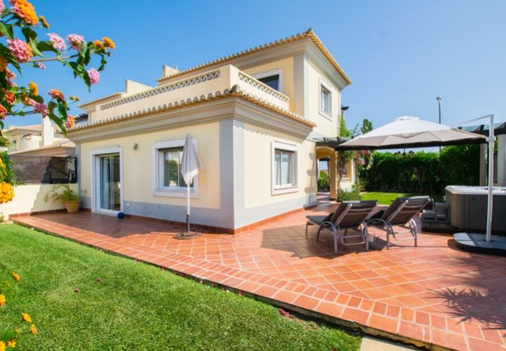 Byhus i Almancil, Faro, Almancil - € 750.000 | Ref: 2408 - foto 1