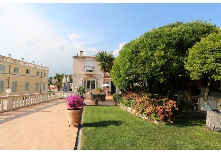 Villa in Nice, Alpes-Maritimes, Nice - € 990.000 | Ref: 86121247 - foto 1