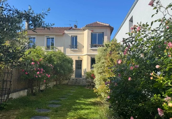 Villa a Suresnes, Hauts-de-Seine, Suresnes - € 4.500/mes | Ref: 86123719 - foto 1