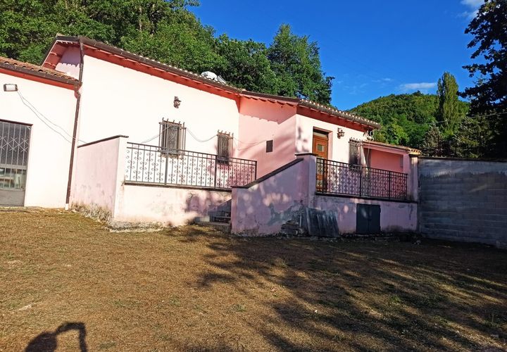 Villa a Pieve Torina, Macerata, Pieve Torina - € 129.000 | Ref: MC0-44744 - foto 1