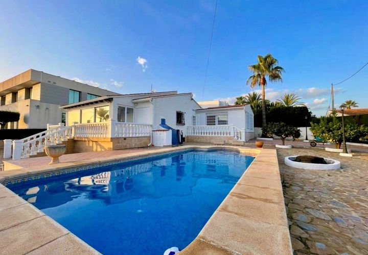 Villa i Benidorm, Alicante, Benidorm - € 445.000 | Ref: 27-251-11-606 - foto 1