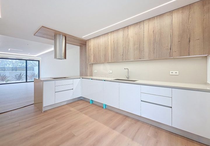 Villa in Mafra, Lisbon, Mafra - € 795.000 | Ref: L23597 - foto 1