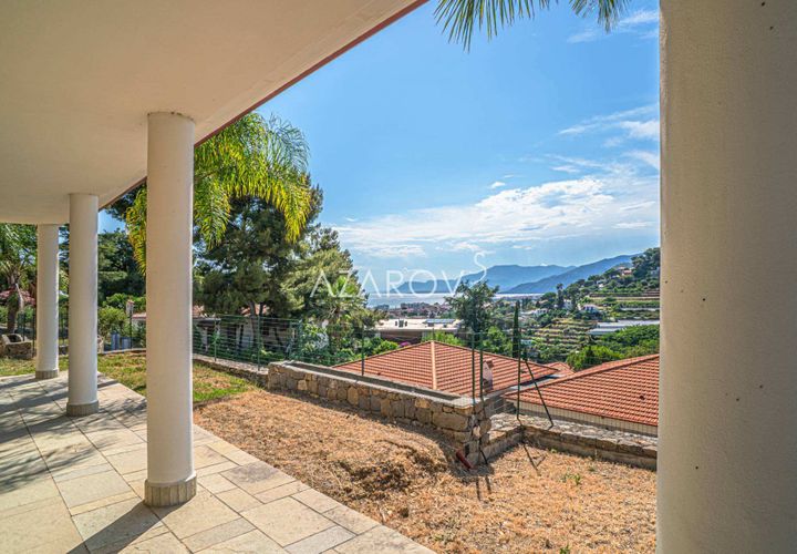 Villa i Bordighera, Imperia, Bordighera - € 750.000 | Ref: 5867 - foto 1