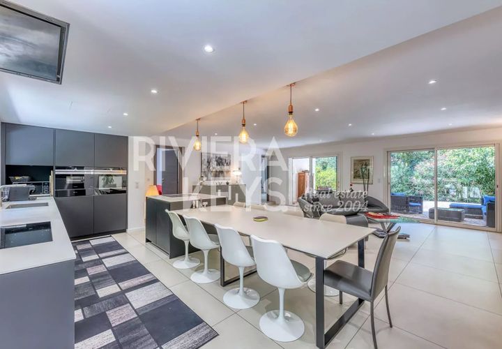Lejlighed i Saint-Raphaël, Var, Saint-Raphaël - € 890.000 | Ref: 86122957 - foto 1