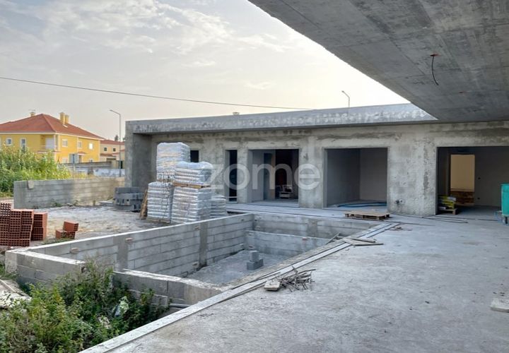 Villa i Caldas da Rainha, Leiria, Caldas da Rainha - € 689.000 | Ref: ZMPT577937 - foto 1