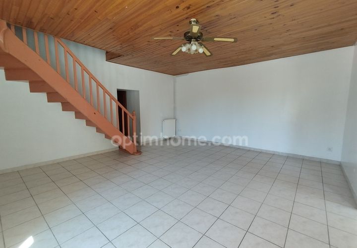 Villa a La Tache, Charente, La Tache - € 85.000 | Ref: 830036942380 - foto 1