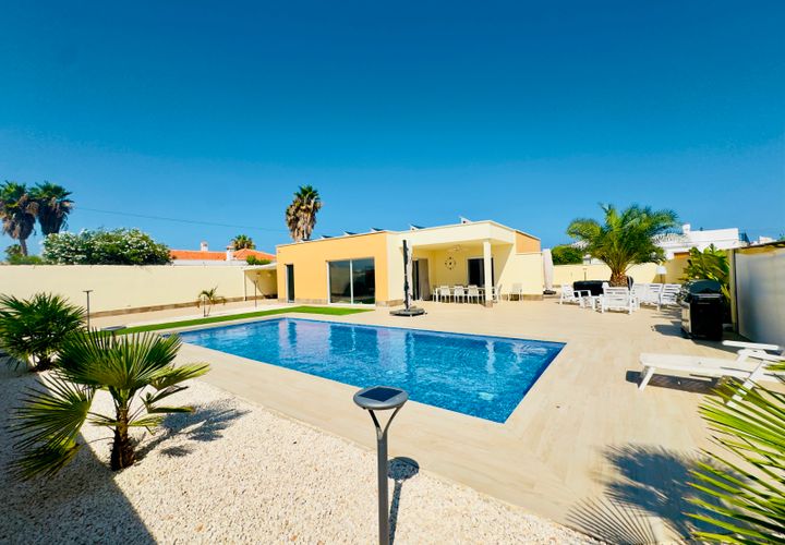 Villa a Torrevieja, Alicante, Torrevieja - € 780.000 | Ref: SH345 - foto 1