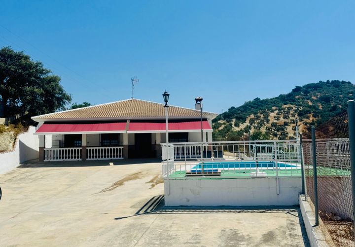 Villa i Iznajar, Cordoba, Iznajar - € 225.000 | Ref: ID4417 - foto 1