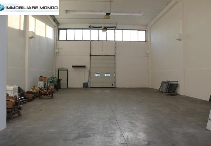 Erhvervsejendom i Termoli, Campobasso, Termoli - € 240.000 | Ref: F984 - foto 1