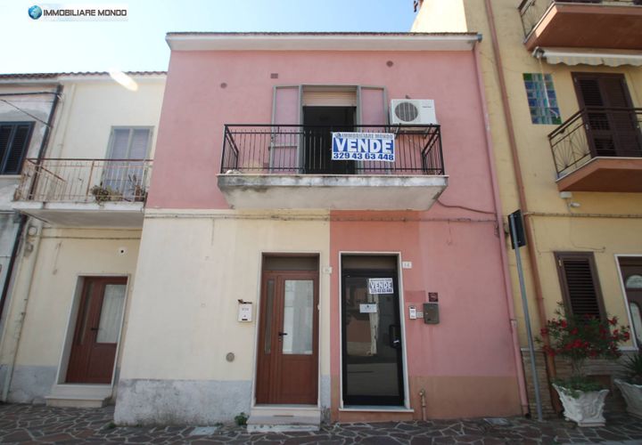 Villa a Ururi, Campobasso, Ururi - € 35.000 | Ref: F626 - foto 1