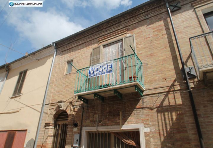 Villa a Ururi, Campobasso, Ururi - € 45.000 | Ref: F697 - foto 1
